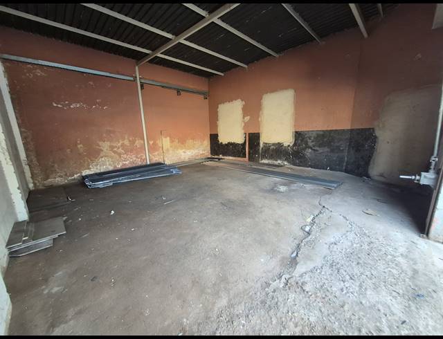 64M² WAREHOUSE TO LET IN DENVER